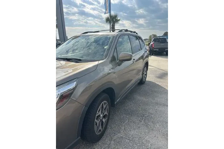 $17800 : Subaru Forester 2019 AWD Pre image 3