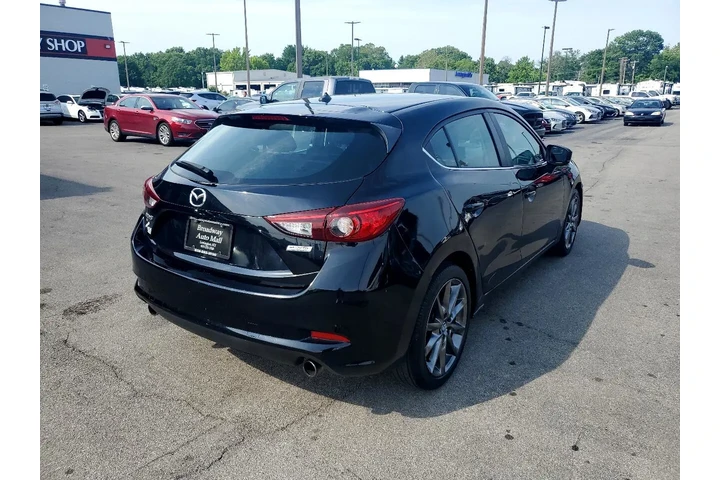 $10980 : 2018 3 5-Door Touring Auto image 2