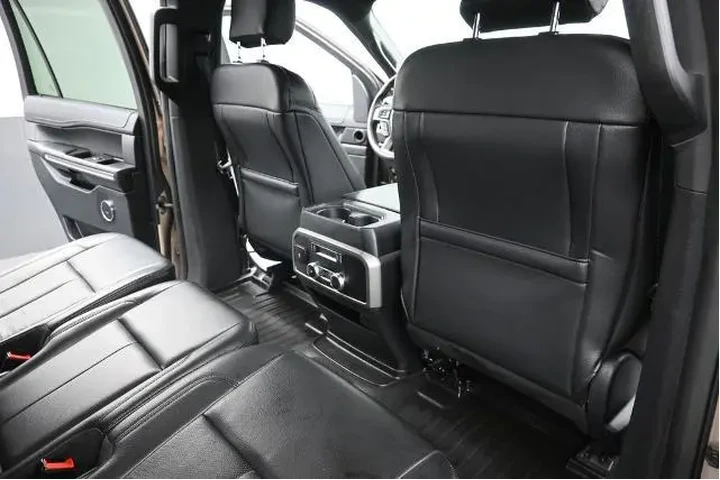 $28991 : Ford Expedition 2020 4x2 XLT image 10