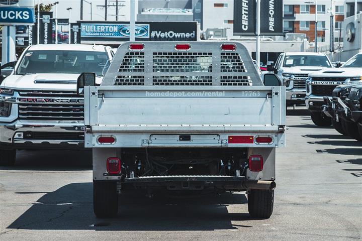 2017 Super Duty F-250 SRW XL image 4