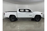 $28995 : Toyota Tacoma 2020 4x2 TRD O thumbnail