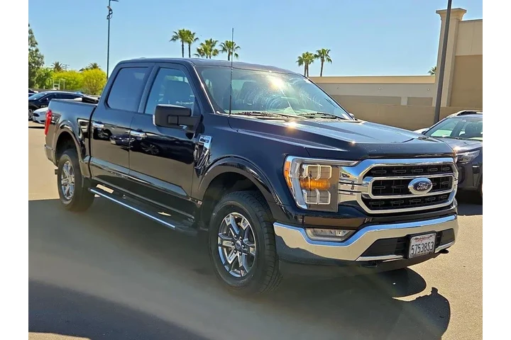 $27998 : Ford F-150 2023 4x4 XLT 4dr image 1