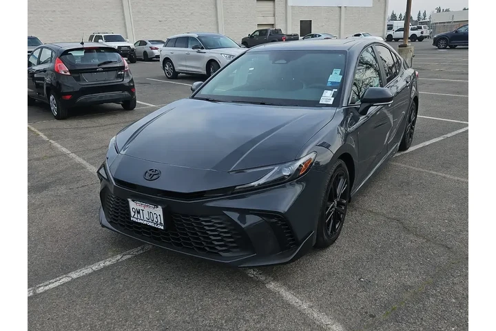 $26500 : Toyota Camry 2025 SE 4dr Sed image 1