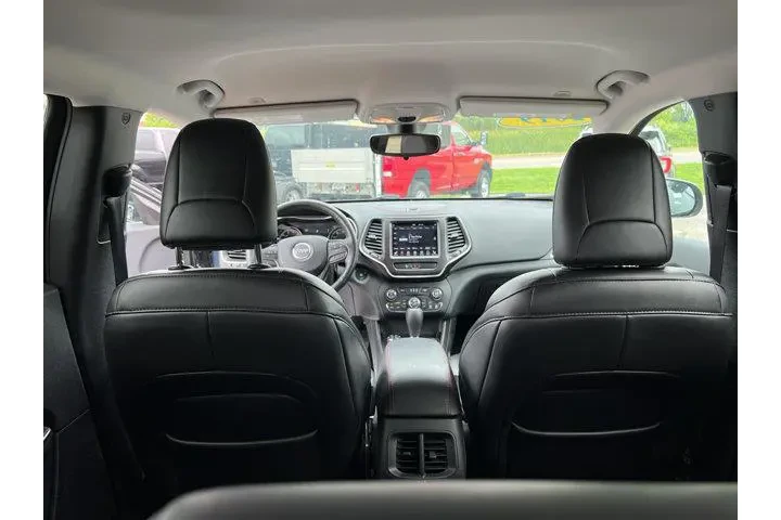 $19000 : Jeep Cherokee 2019 4x4 Trail image 9