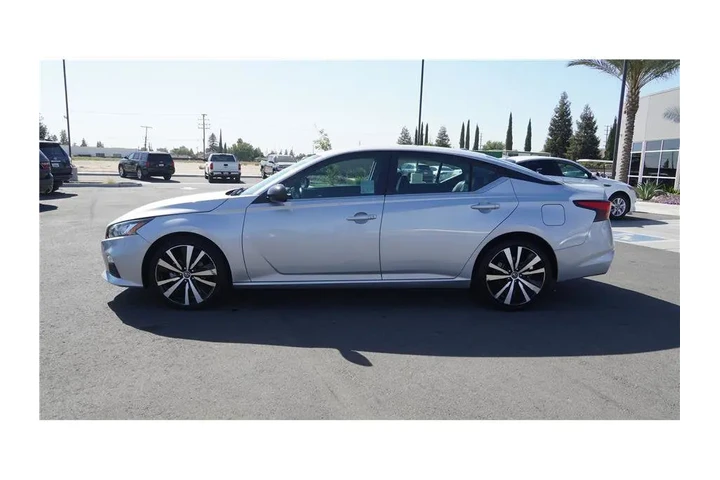$15984 : 2021 Altima 2.5 SR image 9