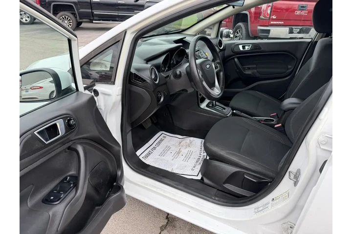 $5450 : 2015 Fiesta SE image 9