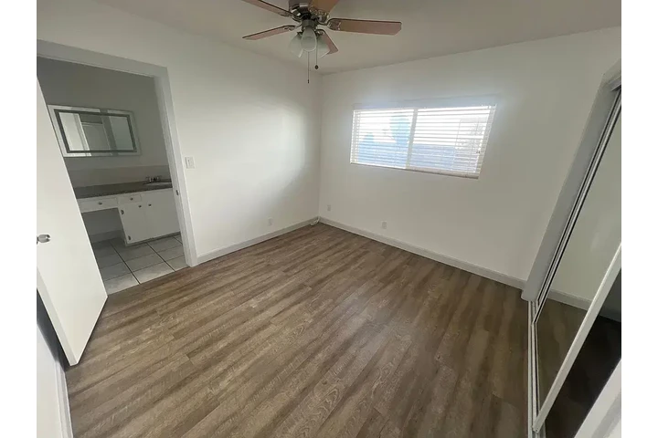 $1700 : This house is available image 9