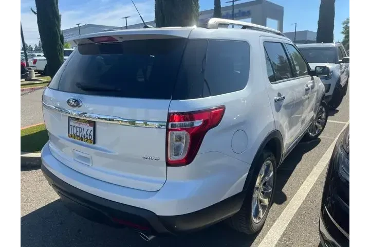 $15975 : Ford Explorer 2014 AWD XLT 4 image 7