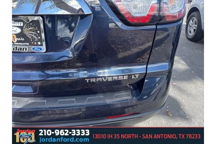 $8187 : Chevrolet Traverse 2015 LT 4 image 7