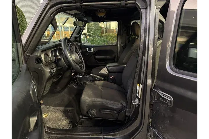 $14997 : Jeep Wrangler Unlimited 2018 image 10