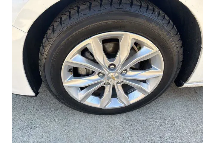 $18709 : Chevrolet Malibu 2024 LT 4dr image 10