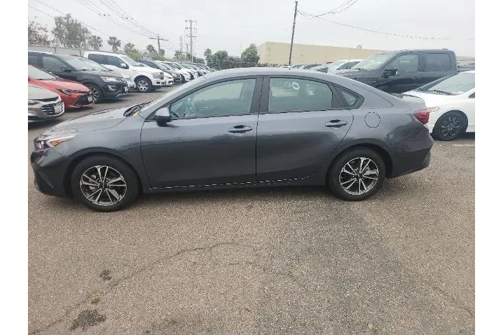 $19991 : Kia Forte 2023 LX 4dr Sedan image 10