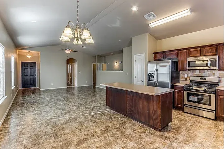 $1050 : 2412 Escape Point St, El Paso, image 6