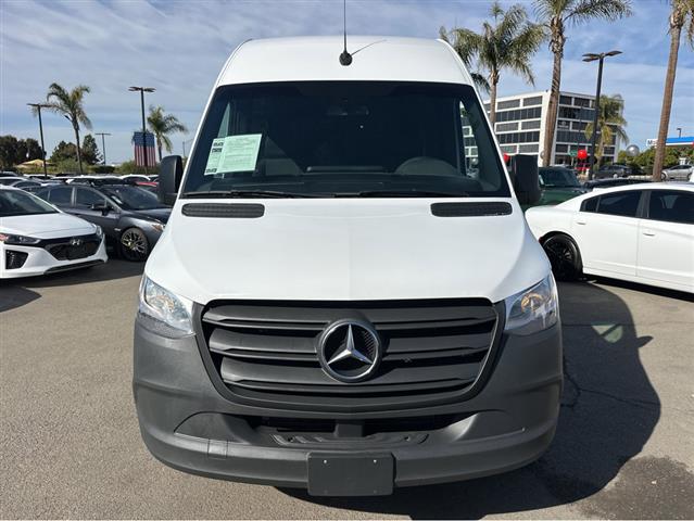 $42997 : 2023 Sprinter Cargo Van 2500 image 3