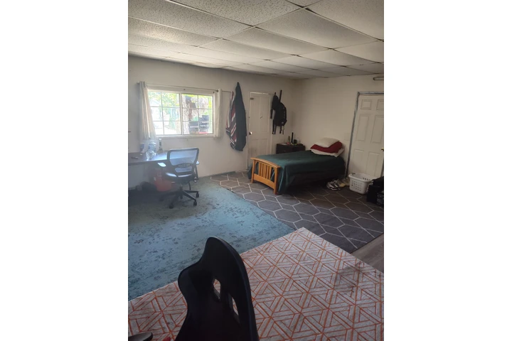 $1200 : Renta cuarto image 2