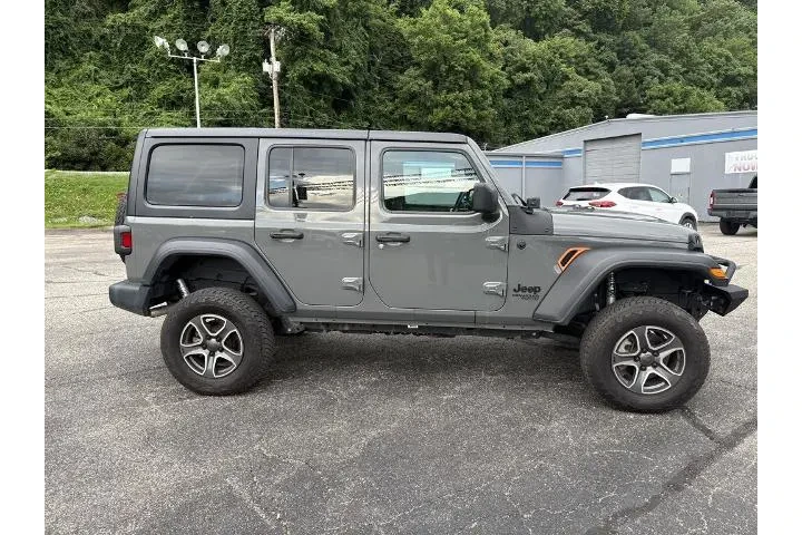 $27824 : Jeep Wrangler Unlimited 2021 image 8