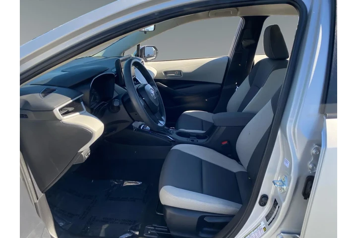 $26002 : Toyota Corolla 2025 LE 4dr S image 9