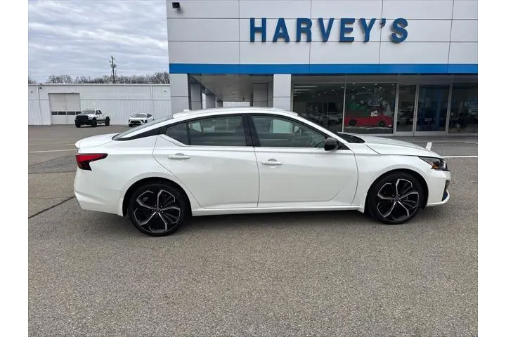 $25990 : Nissan Altima 2023 AWD 2.5 S image 6