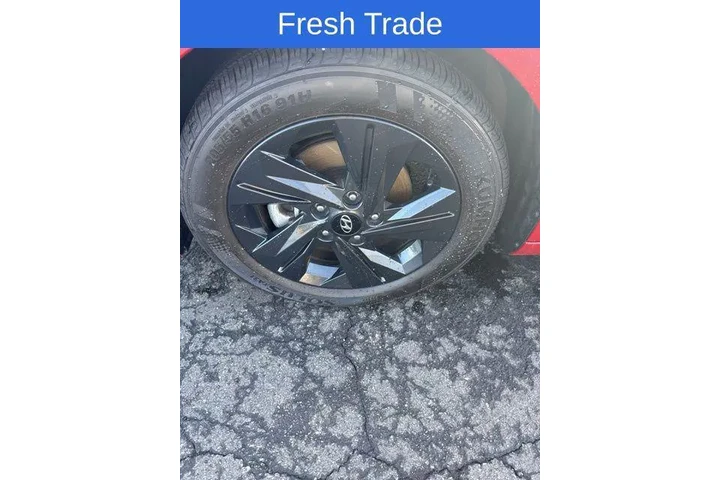 $19990 : Hyundai ELANTRA 2023 SEL 4dr image 7