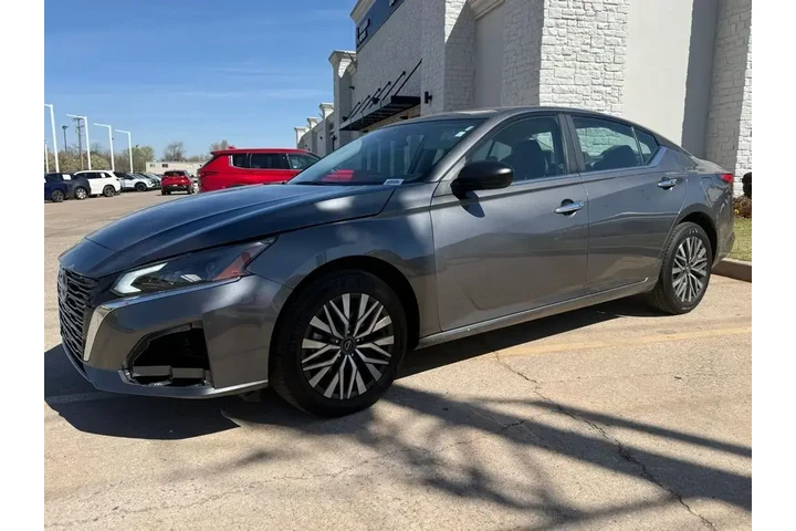$23730 : Nissan Altima 2025 AWD 2.5 S image 5