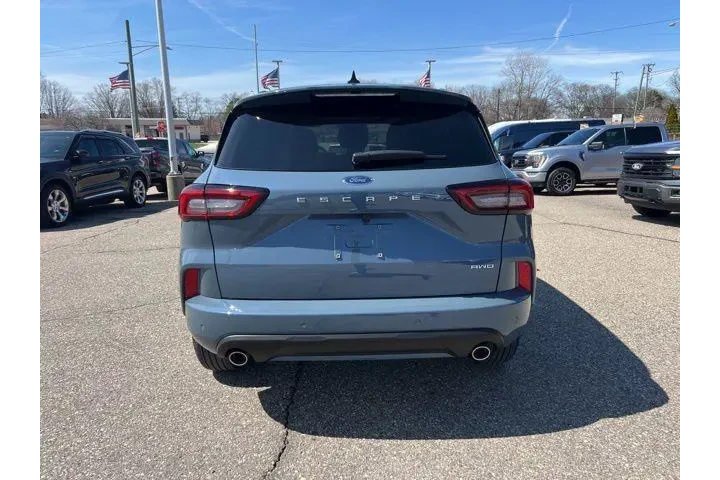 $24992 : Ford Escape 2023 AWD ST-Line image 5