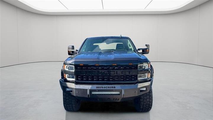 2015 Silverado 2500HD HEAVY D image 3