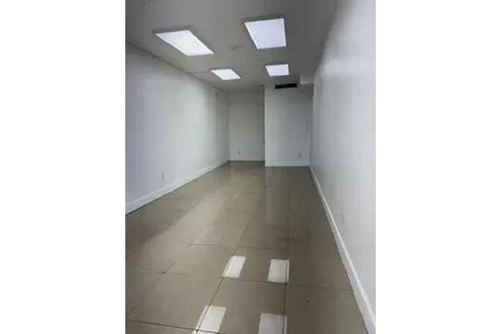 $3000 : Espacio para negocio image 1