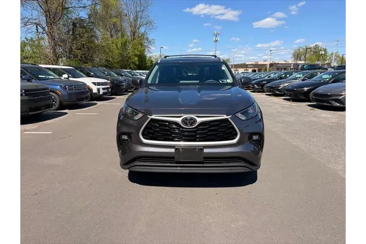 $39900 : Toyota Highlander 2024 AWD X image 9