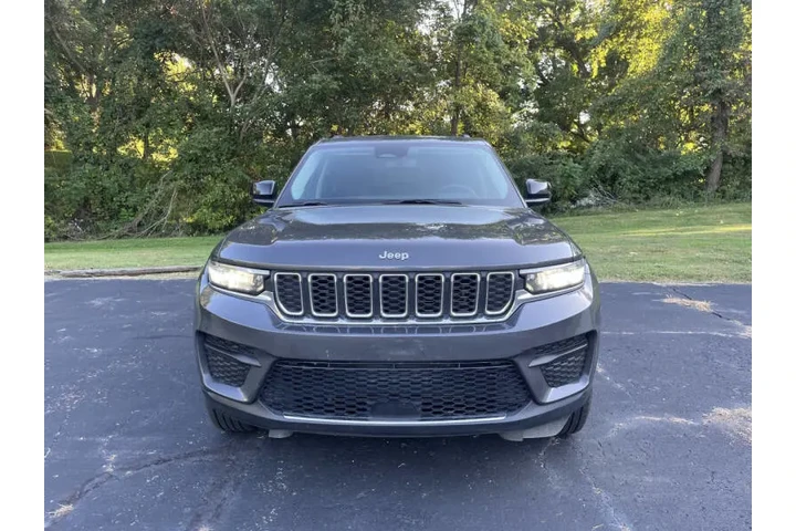 $24999 : 2023 Grand Cherokee Laredo image 4