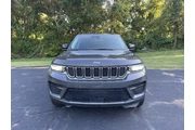 $24999 : 2023 Grand Cherokee Laredo thumbnail