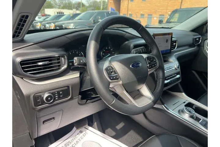 $30315 : Ford Explorer 2023 AWD XLT 4 image 7