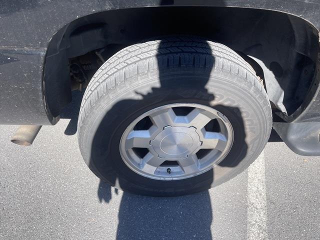 $5000 : PRE-OWNED 2004 YUKON XL SLE 1 image 7