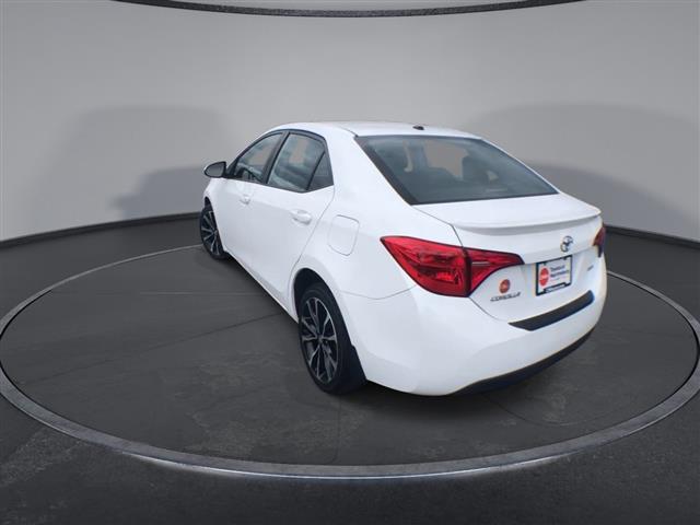 $19600 : PRE-OWNED 2018 TOYOTA COROLLA image 7