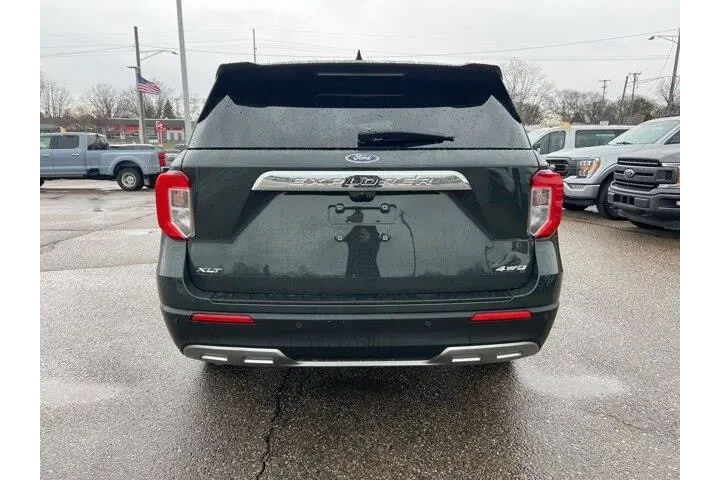 $26925 : Ford Explorer 2023 AWD XLT 4 image 5