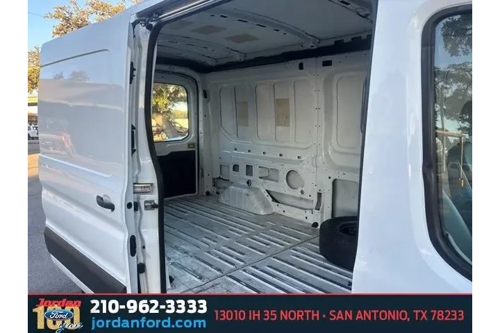 $14999 : Ford Transit 2018 250 3dr LW image 7