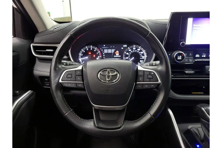 $31998 : Toyota Highlander 2023 AWD X image 10