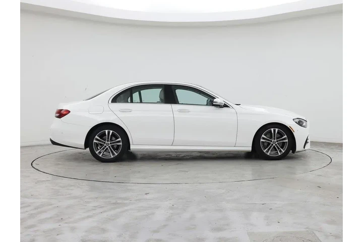 $28998 : Mercedes-Benz E-Class 2021 E image 7