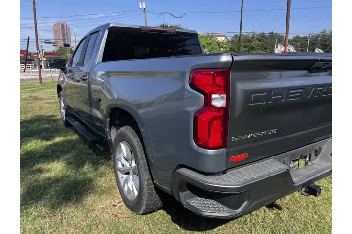 $25495 : 2020 Silverado 1500 Custom image 5