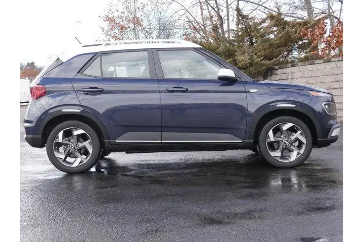 $22888 : Hyundai VENUE 2024 Limited 4 image 8