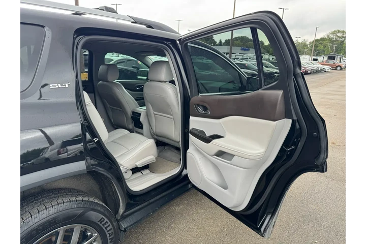$7980 : 2017 GMC Acadia FWD 4dr SLT w image 9