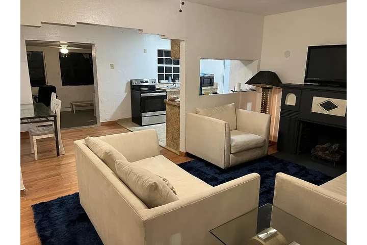 $1550 : Miami/ Liberty City Renta image 3