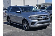 $33492 : Ford Expedition 2022 4x2 XLT thumbnail