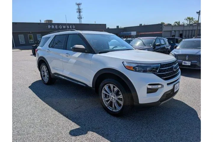 $32800 : Ford Explorer 2023 AWD XLT 4 image 8