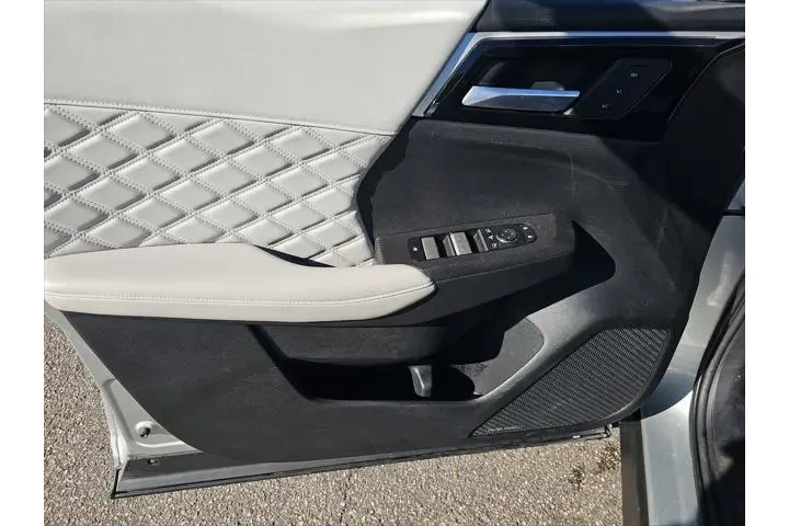 $27000 : Mitsubishi Outlander 2024 SE image 9