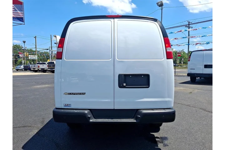 $22400 : 2023 Express 2500 Cargo image 5
