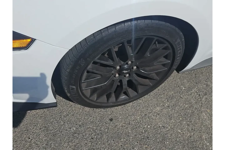 $37000 : Ford Mustang 2019 GT 2dr Fas image 3