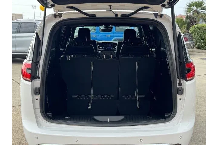 $26623 : Chrysler Pacifica 2025 Selec image 8