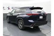 $30988 : Toyota Highlander 2021 AWD X thumbnail