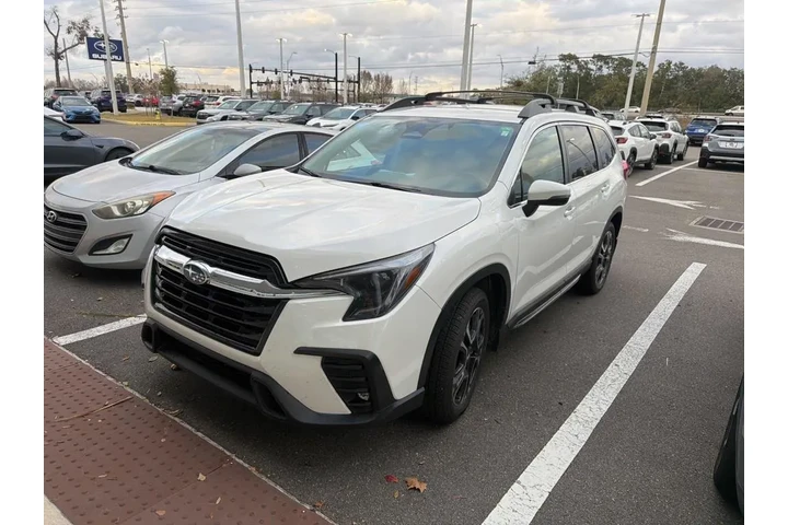 $31262 : Subaru Ascent 2023 AWD Limit image 1