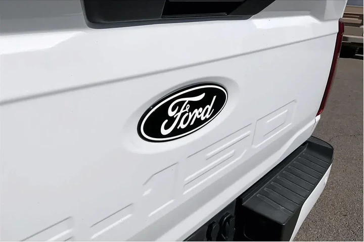 $38318 : Ford F-150 2025 4x4 STX 4dr image 9